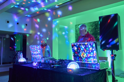 DJ Olaf Stange legt auf